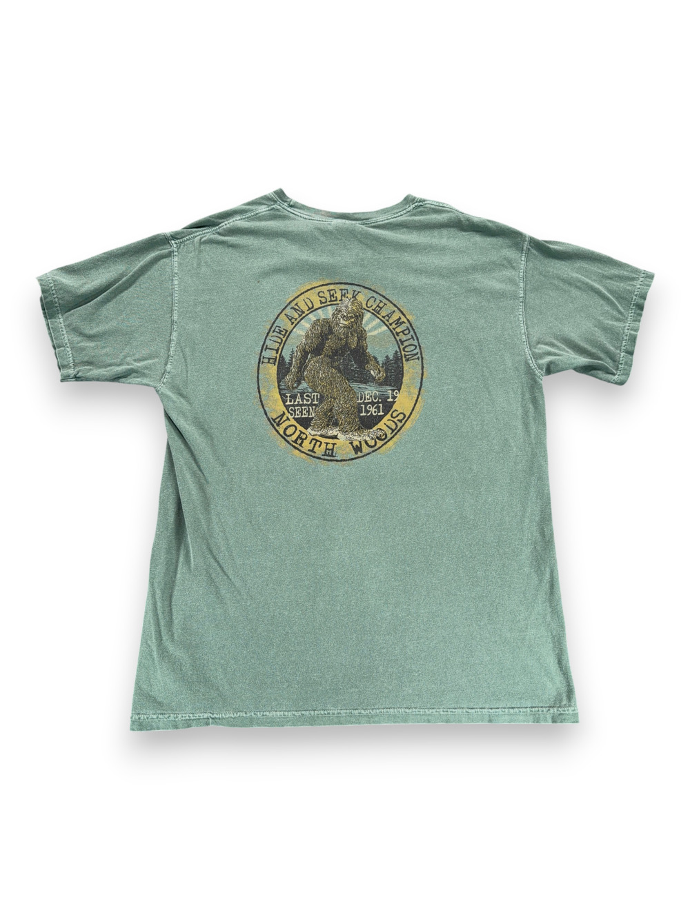 Bigfoot Shirt Adult LARGE Green Hide Seek Champion North Woods Sasquatch Y2K